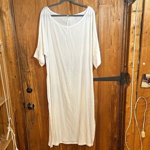 Elegant Cream Women's Swim Cover-Up